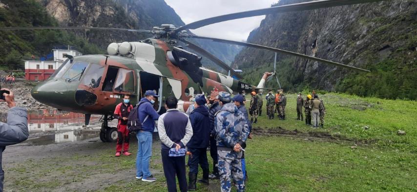 पूर्व सांसद पोल्देन छोपाङको पहलमा मनाङ उद्धार