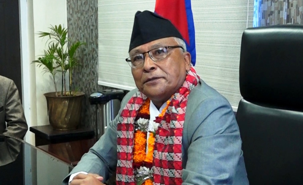 एमाले बैठकमा मन्त्री कृष्णगोपाल श्रेष्ठको राजीनामा माग