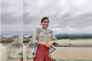 प्रेमीसँग निस्किएकी युवती नदी किनार तर्फ जाँदै गरेको सिसिटिभीमा देखियो
