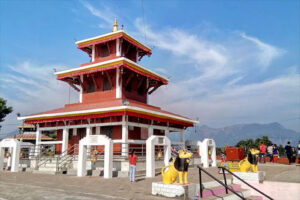मन्दिर भत्काउन वडाध्यक्षले मध्यरातमा डोजर पठाए