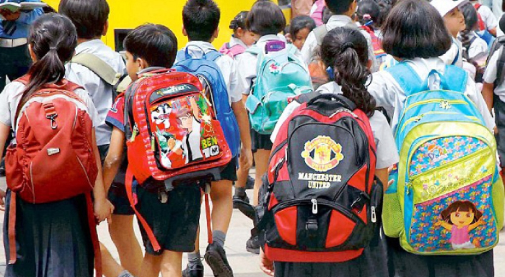 बागलुङ जिल्लाका विद्यालय : कतै खुले, कतै खोल्ने तयारी