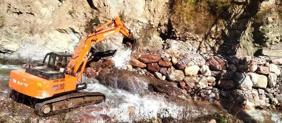 भुजीखोला तेस्रो लघु जलविद्युत परियोजनाको मुहान मर्मत सगैँ सञ्चालनमा