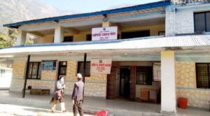 बागलुङ बडिगाडको ग्वालीचौर स्वास्थ्य चौकीमा उपकरण थपिए पछि स्थानिय खुसी