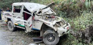मध्यपहाडी लोकमार्ग अन्तगत बागलुङको गलकोटमा जिप दुर्घटना, ३ जना घाईते