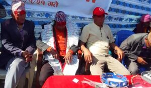 बागीले लगाइदिए माओवादी उम्मेदवारलाई लाख रुपैयाँको माला