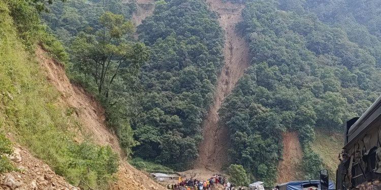 बाढी पहिरोमा मृत्यु हुनेको संख्या दुई सय २८ पुग्यो