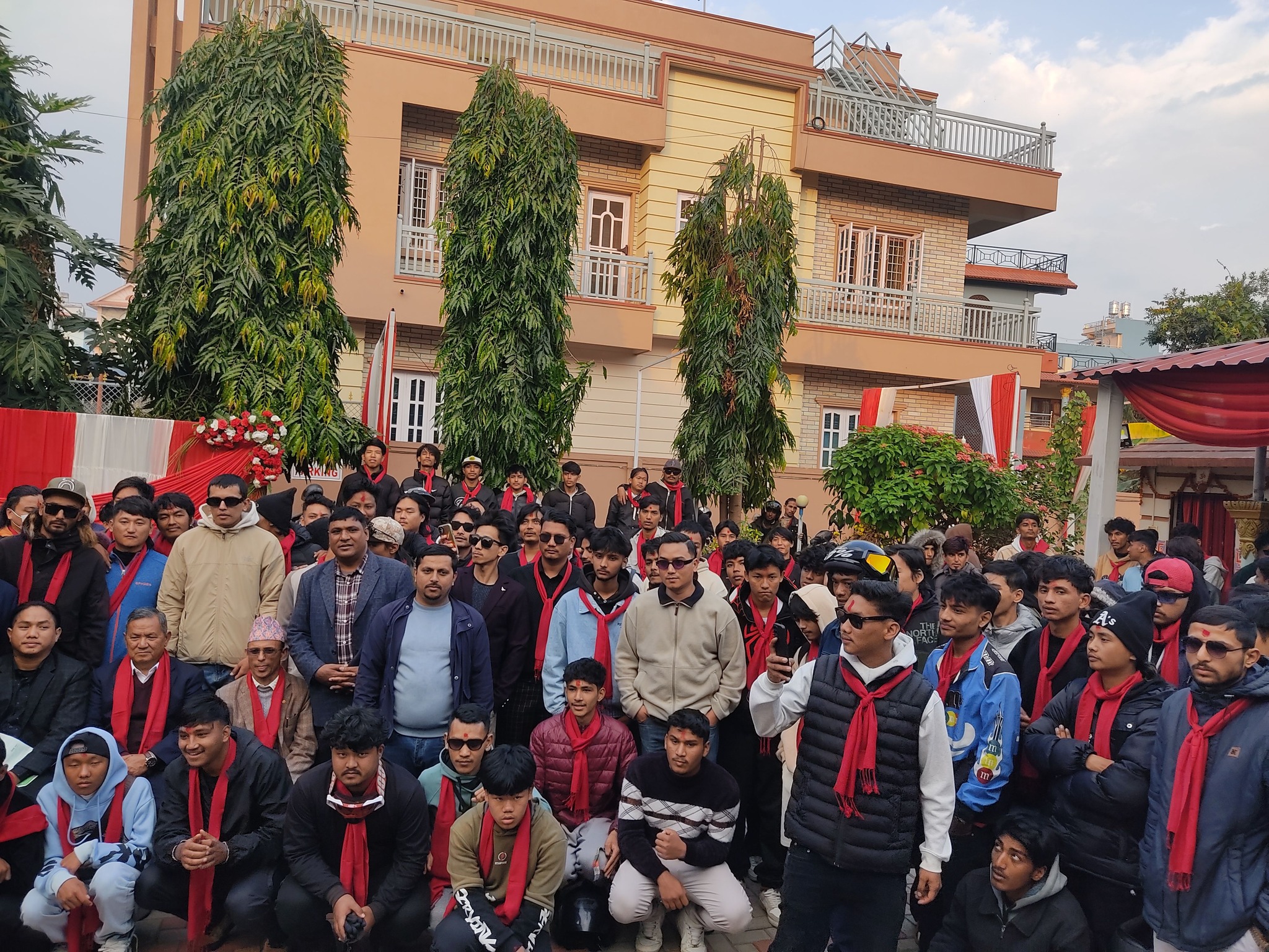 पोखरामा तीन सय ६७ युवा एमाले प्रवेश