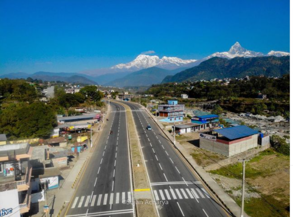 पोखरा-२५ हेम्जामा सवारी दुर्घटना : दोहोरी गायक किरण अधिकारीको मृत्यु