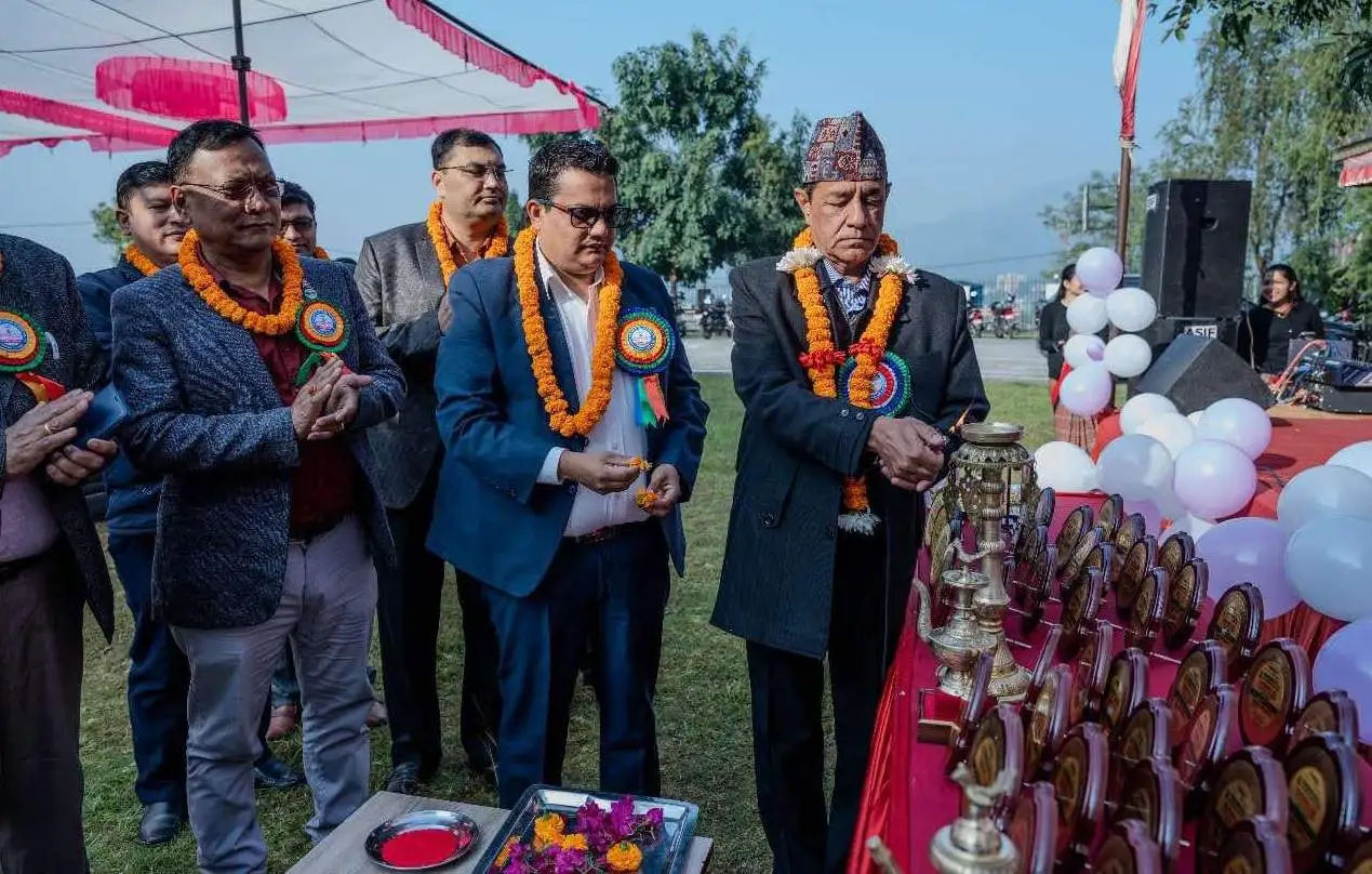 निजी क्षेत्रसँग मिलेर स्वास्थ्य क्षेत्रको सुधार : मन्त्री पाठक