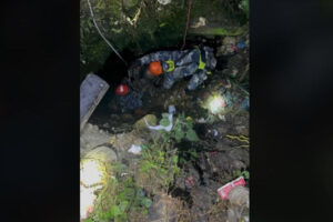 पोखराको सेती नदीको खोँचमा खसेका एक व्यक्तिको जीवितै उद्धार