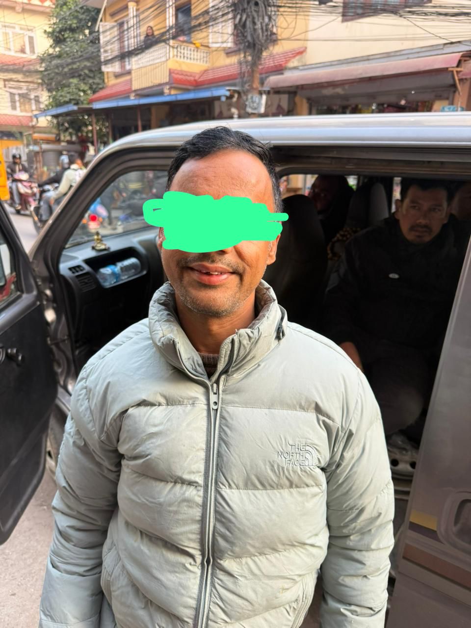 गृहमन्त्रीको पिए हुँ भन्दै विभिन्न निकायमा फोन गर्ने  विष्ट पक्राउ