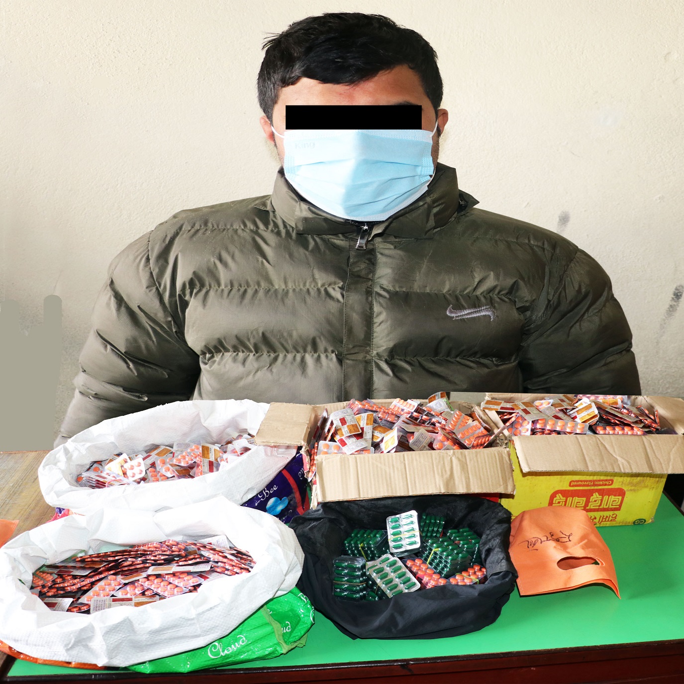 पोखराबाट ठुलो मात्रामा अबैध लागू औषधसहित एक जना युवक पक्राउ