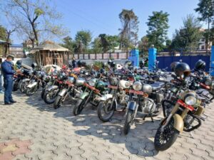 चितवनमा चर्को आवाज निकालेर चलाउने ६३ मोटरसाइकल नियन्त्रणमा