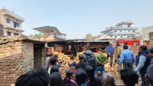 जनकपुरधामको एक फर्निचर उद्योगमा भिषण आगलागी, लाखौंको क्षति
