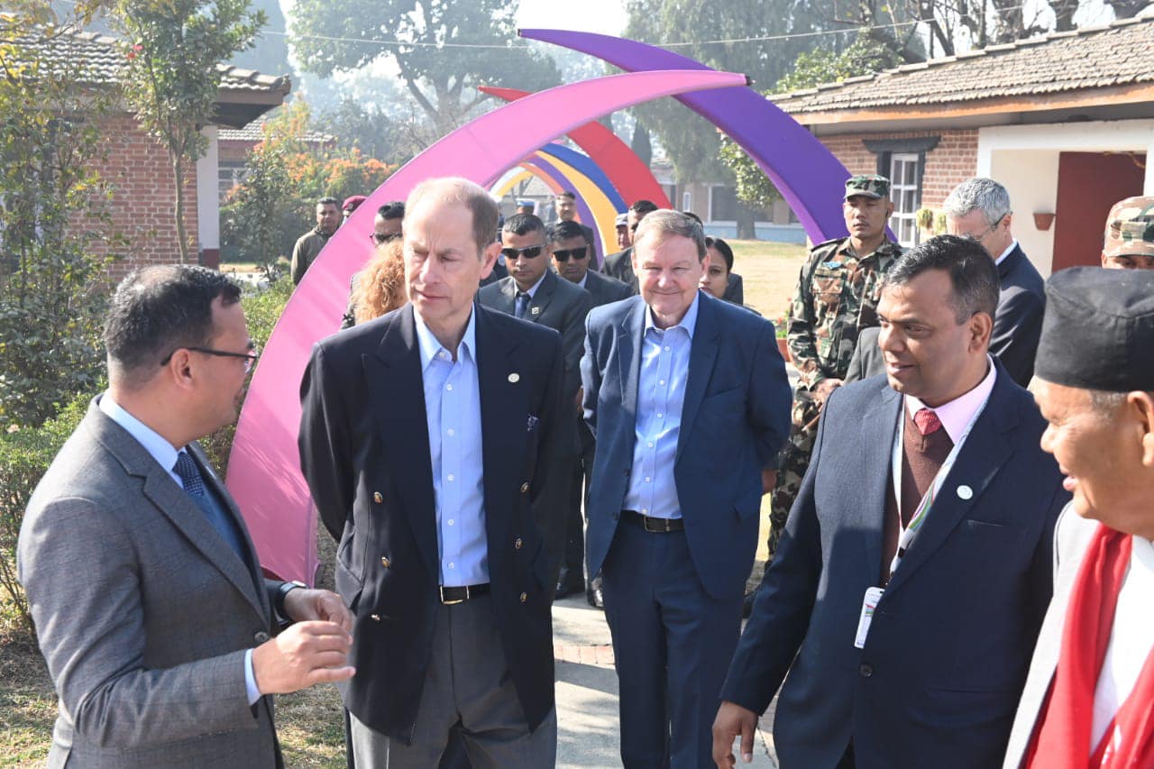 नेपाल आएका बेलायती राजकुमारले दिए १९ नेपाली युवालाई गोल्ड अवार्ड