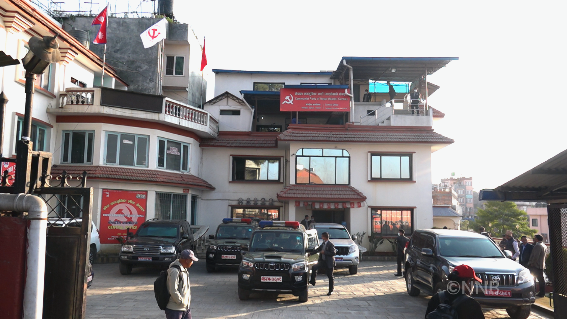 कुलमानलाई हटाउने निर्णय तत्काल फिर्ता लिन माओवादीको माग