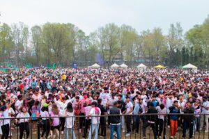 पोखराको कोमागाने पार्कमा होलिल्याण्डको रौनक, करिब १५ हजार दर्शक ओर्लिए