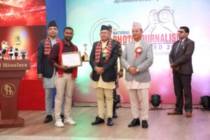 पोखराका प्रेम थापालाई राष्ट्रिय फोटो पत्रकारिता अवार्ड