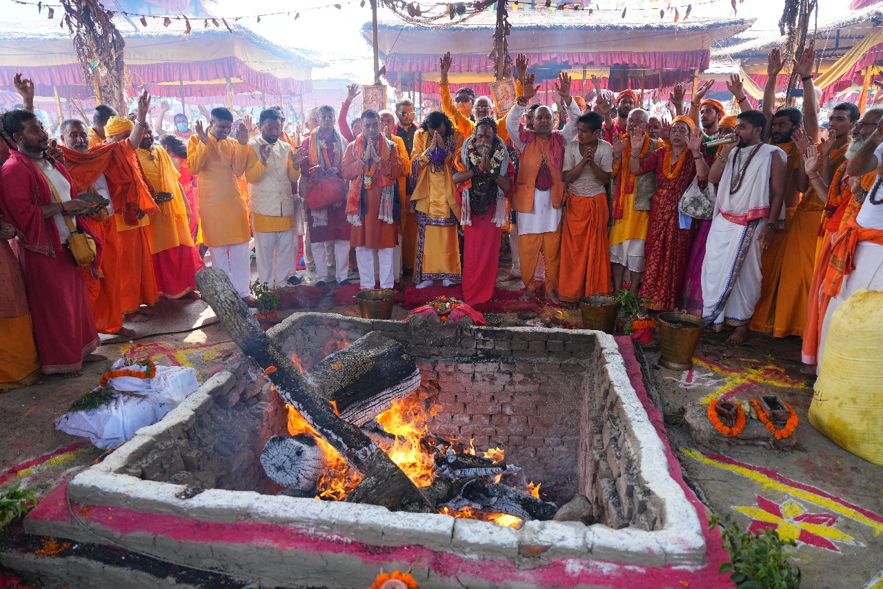 कोटिहोममा यज्ञको पूर्णाहुति, फाउन्डेसनलाई पोखराको २ रोपनी जग्गा दान