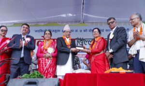 मालेपाटन तिज गित प्रतियोगिता : “मौलिक तीज भाकाहरू हराउँदै गएकोप्रति प्रदेश प्रमुखको चिन्ता”