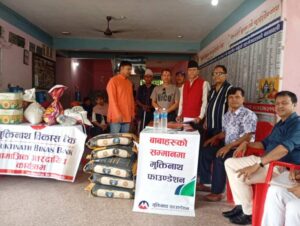 मुक्तिनाथ फाउन्डेसनद्वारा बुवा औशिमा वृद्ध बुवा आमालाई खाद्यान्न प्रदान