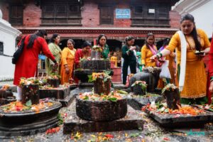 आज साउनको तेस्रो सोमबार, शिवालयमा श्रद्धालुको घुइँचो