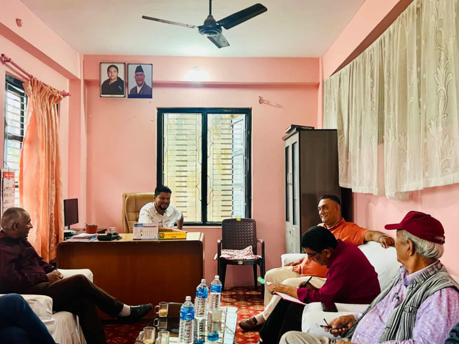 संविधान दिवसका दिन स्याङ्जाका लोकतान्त्रिक, गणतान्त्रिक राजनीतिक दल एक ठाउमा आउने, संविधानको रक्षार्थ विविध कार्यक्रम सहित दिवस मनाउने एक बैठकको निर्णय