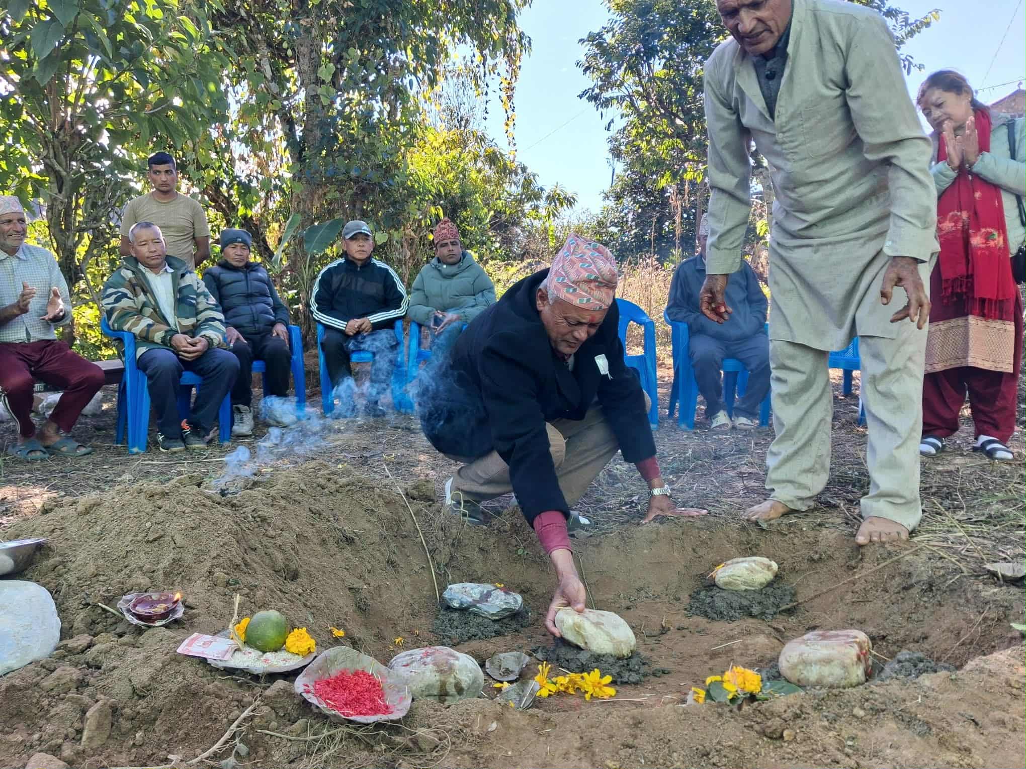 पेल्काचौरमा बाह्मण क्षेत्री समाजघर शिलान्यास