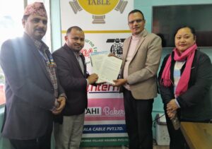 पोखरा इन्टरनेट र मेडिप्लस हस्पिटलबीच स्वास्थ्य जाँच सम्झौता