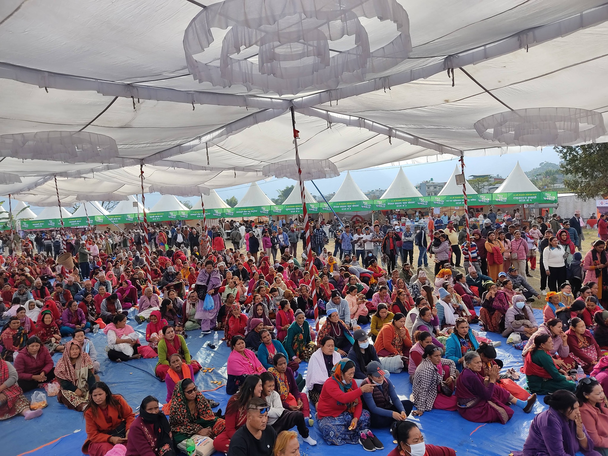 लेखनाथ महोत्सवमा व्यापार बढ्दै जाँदा स्टल सञ्चालकहरूमा उत्साह