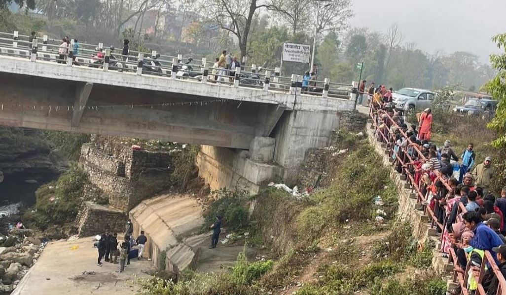 पोखरामा सुटकेसभित्र युवतीको शव भेटियो
