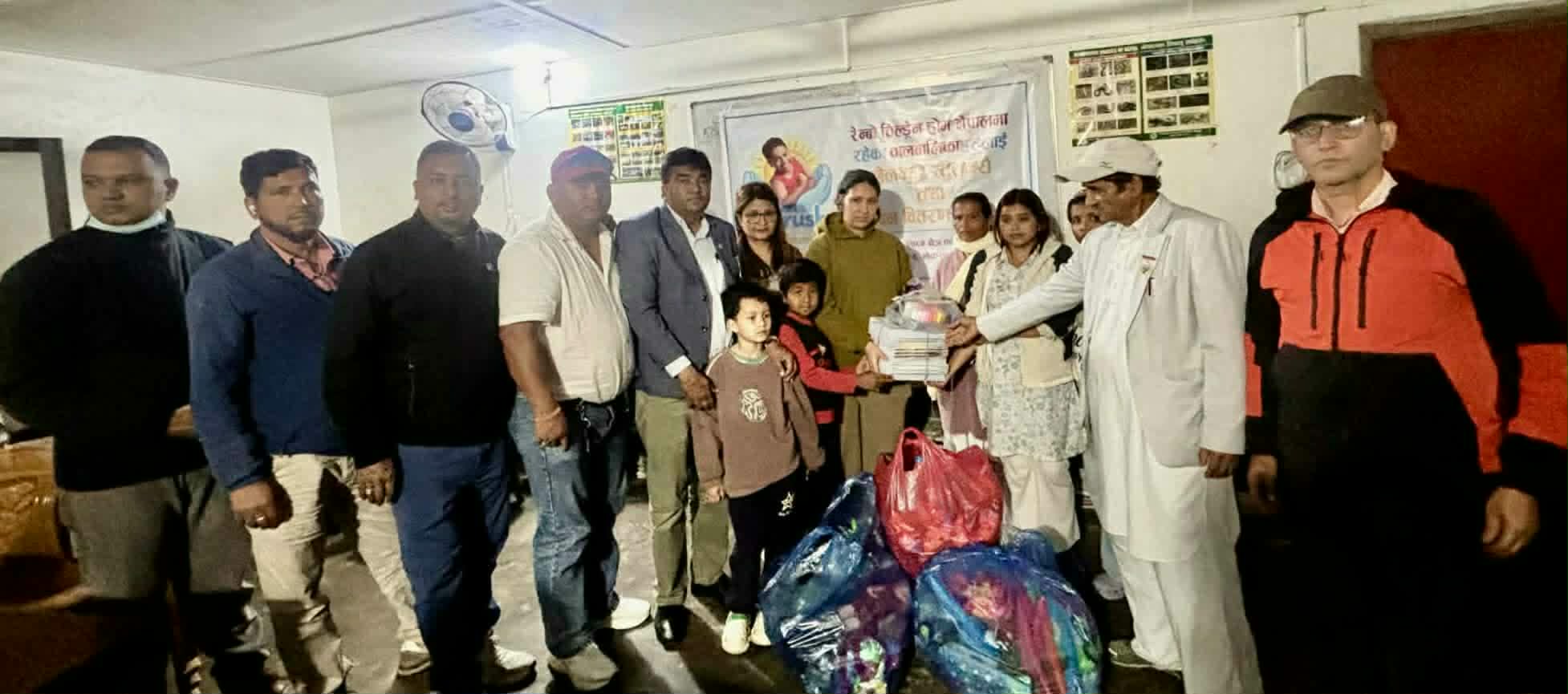 आरुषको स्मृतिमा विपन्न बालबालिकालाई सहयोग