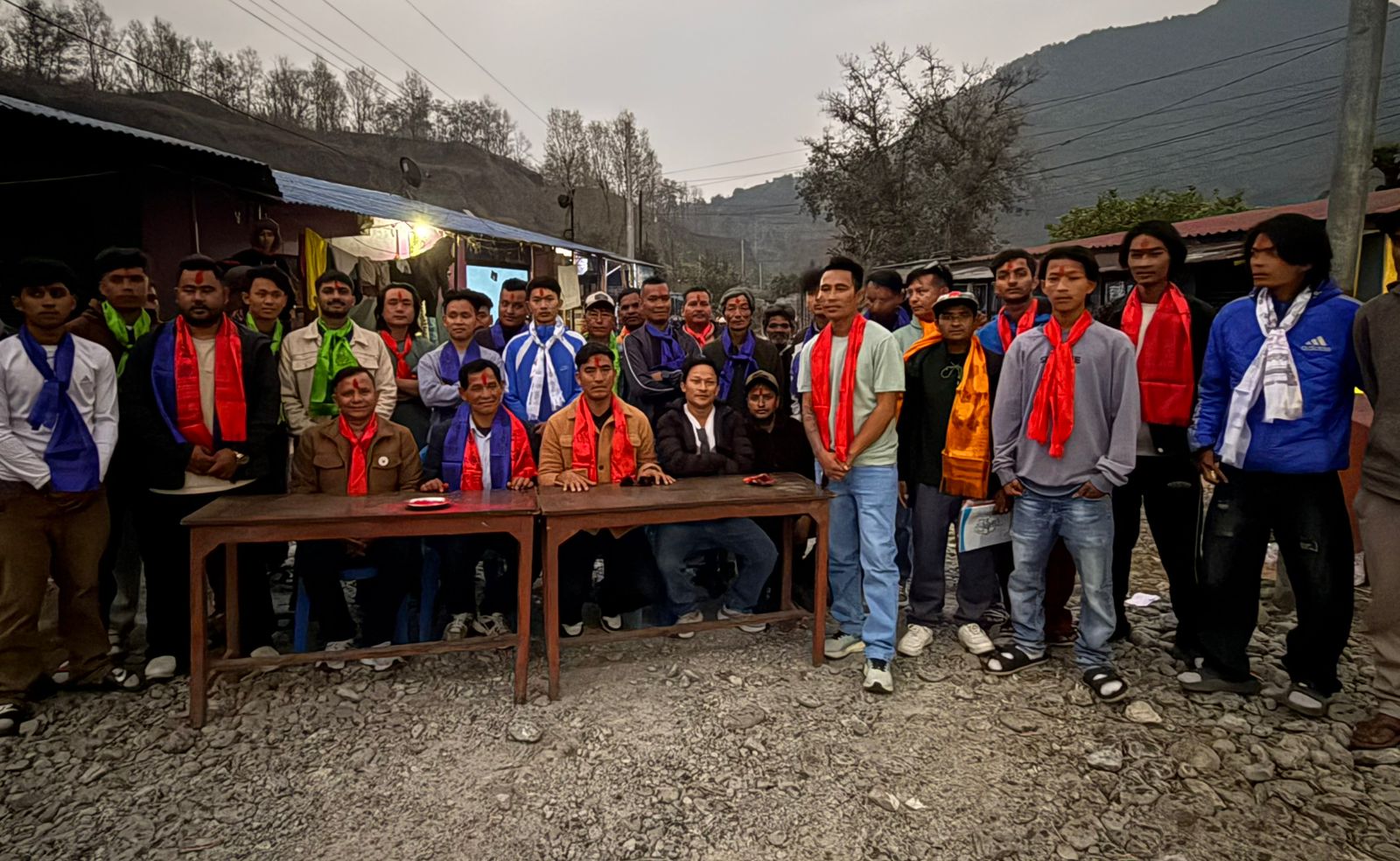 पोखराको खुदीमा एउटा बस्तीका सबै युवा एमाले प्रवेश