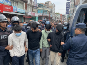 पोखराको नयाँबजारमा  झै–झगडा ४  जना पक्राउ